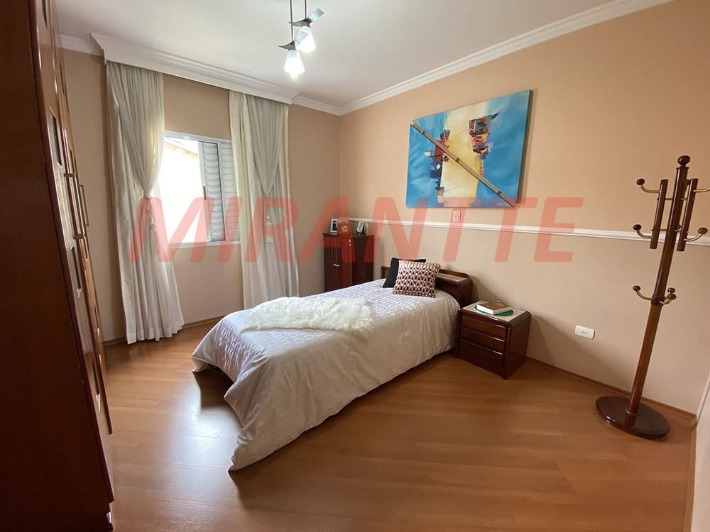 Sobrado de 163m² com 3 quartos em Santana