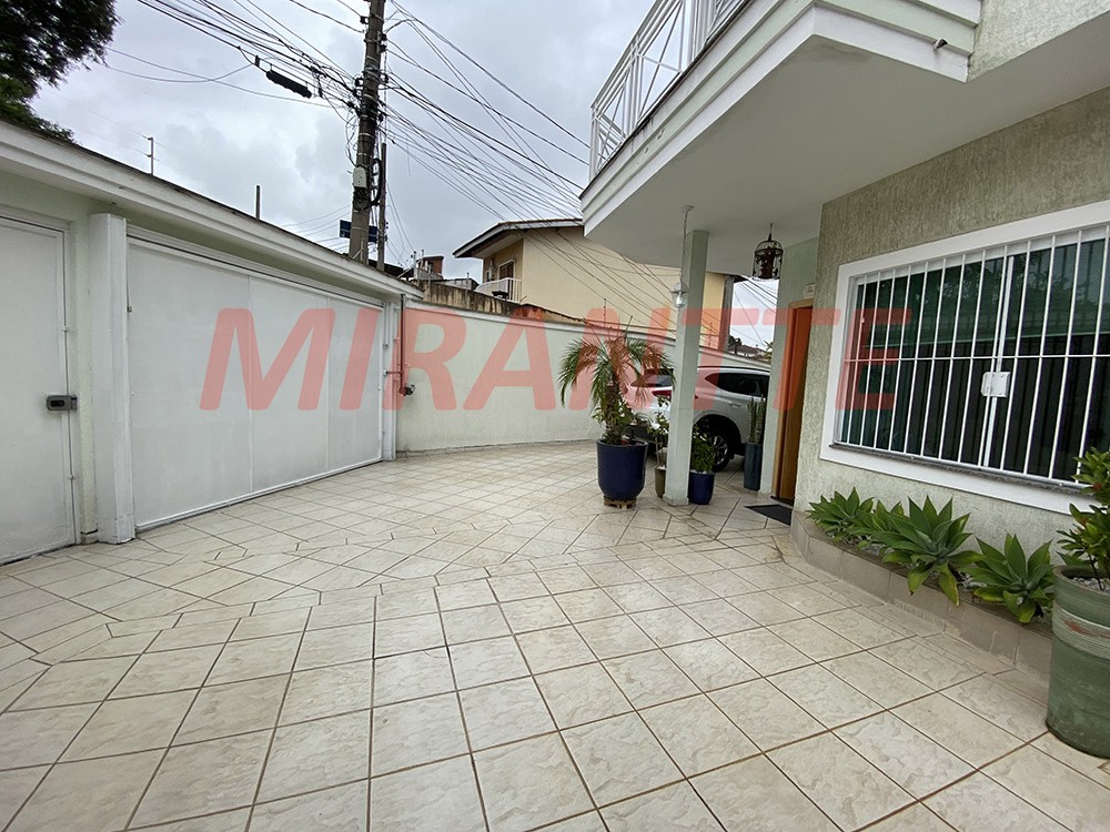 Sobrado de 163m² com 3 quartos em Santana