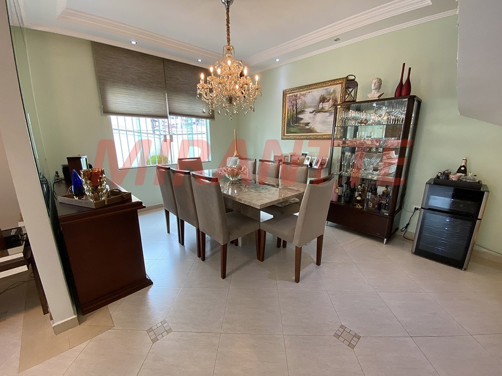 Sobrado de 163m² com 3 quartos em Santana