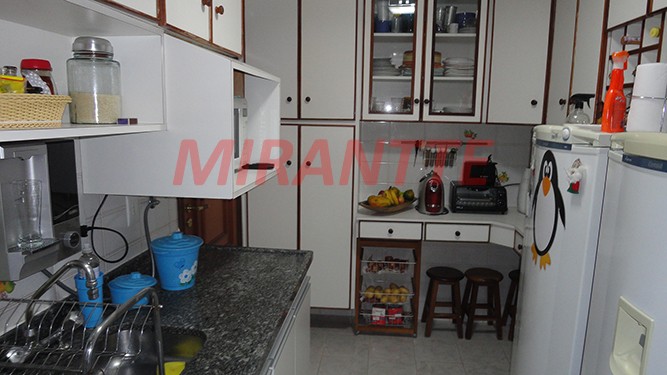 Sobrado de 245m² com 3 quartos em Lauzane Paulista
