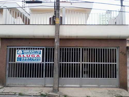 Sobrado de 260m² com 3 quartos em Santana