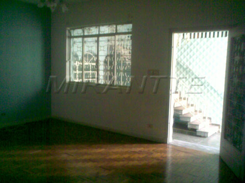 Sobrado de 181m² com 3 quartos em Água Fria