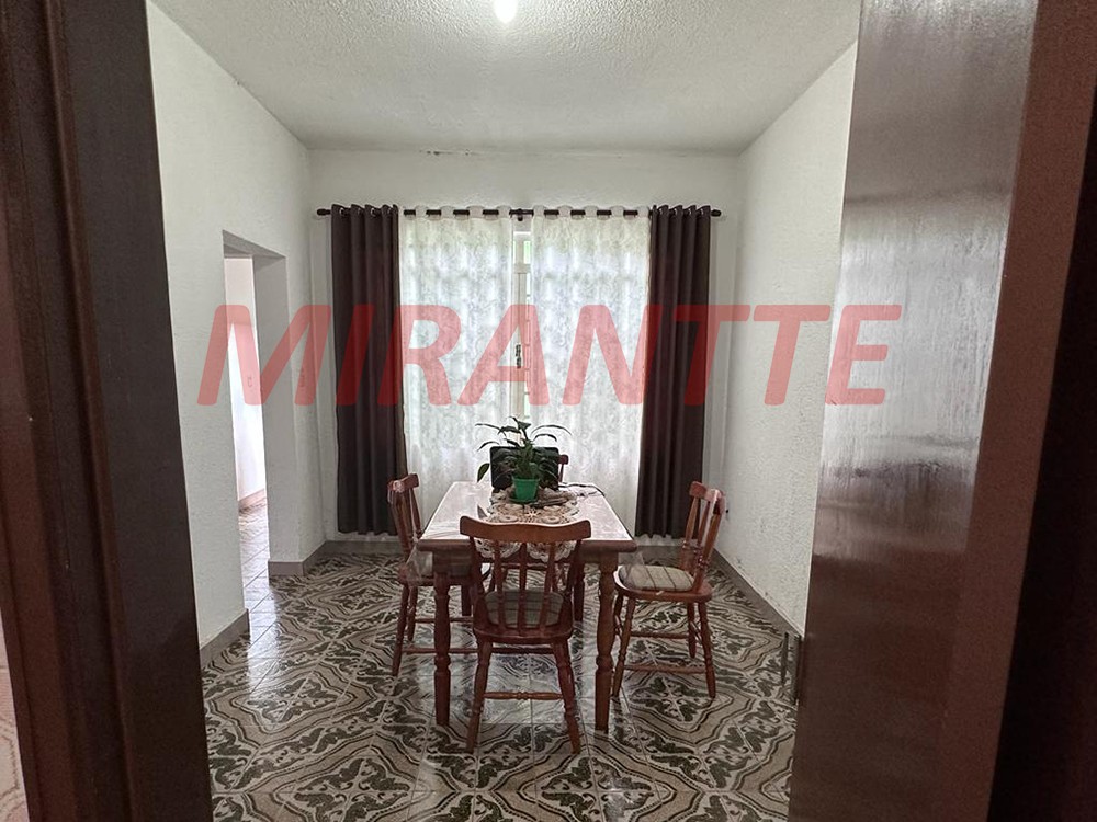 Casa terrea de 200m² com 4 quartos em Água Fria
