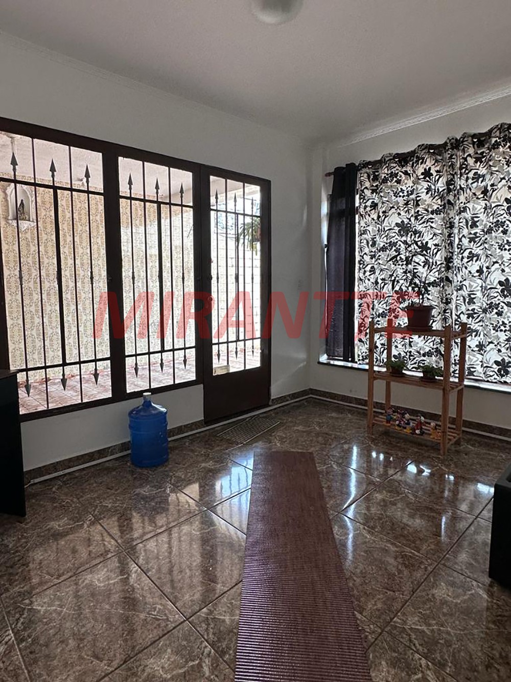 Casa terrea de 200m² com 4 quartos em Água Fria