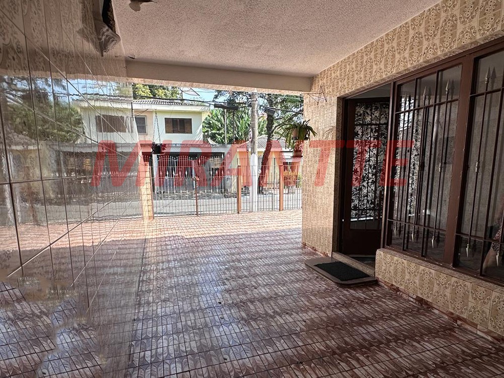 Casa terrea de 200m² com 4 quartos em Água Fria