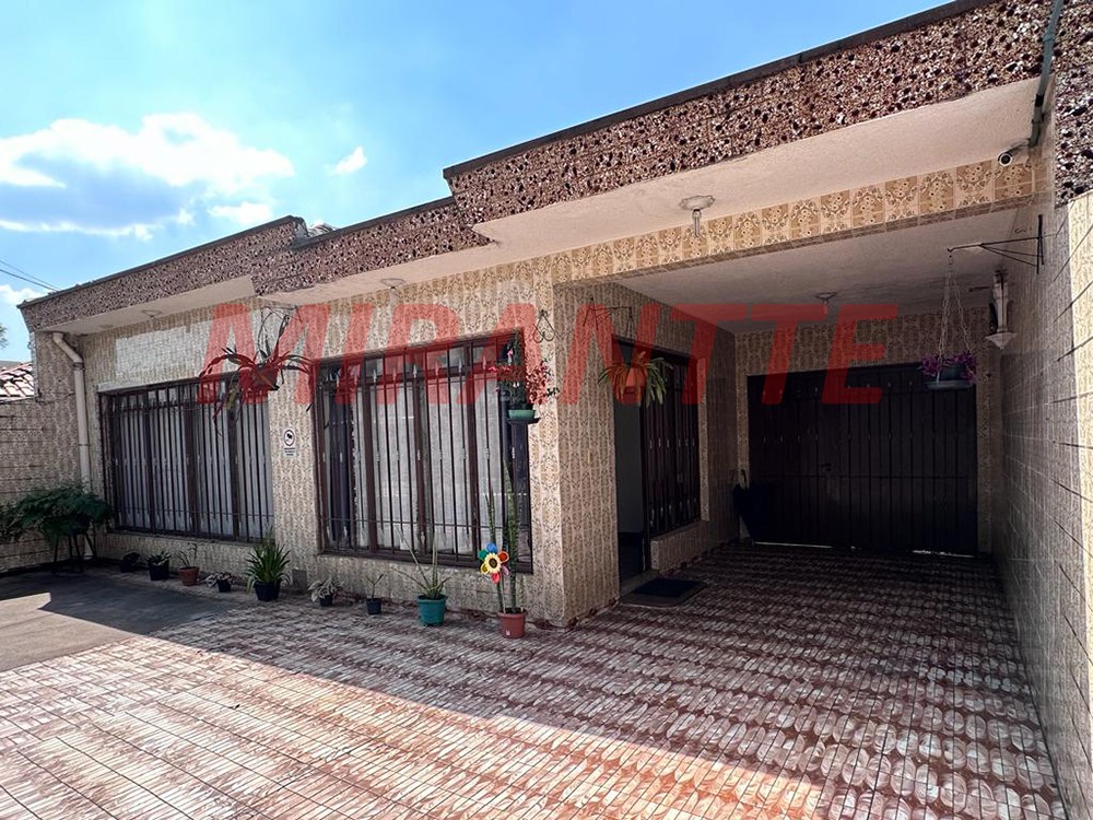 Casa terrea de 200m² com 4 quartos em Água Fria