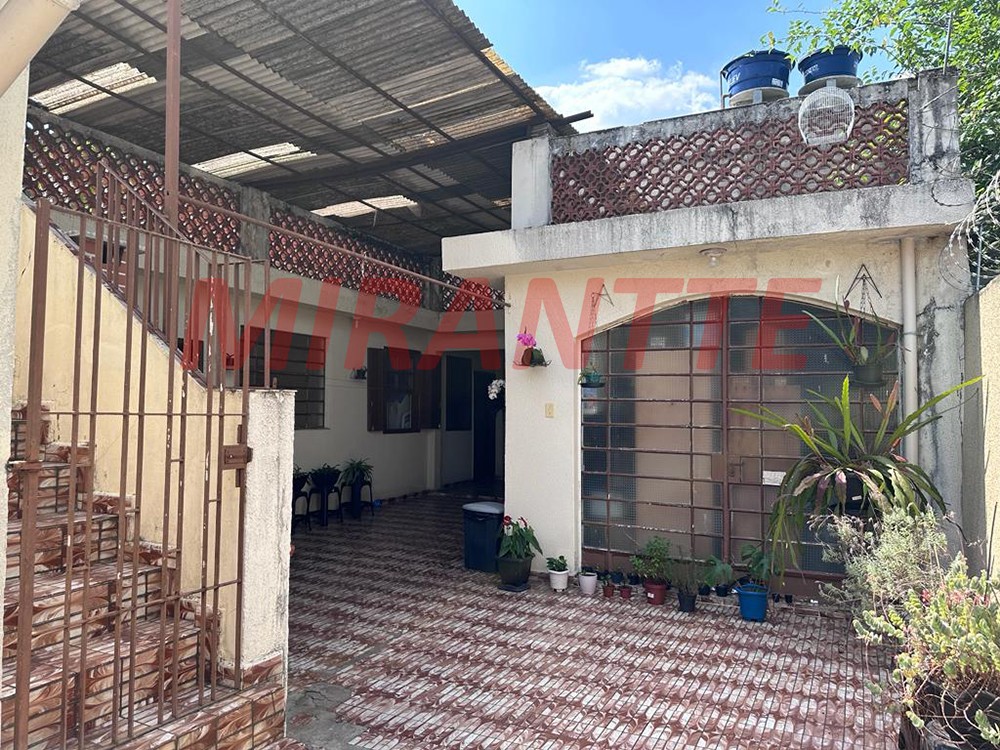 Casa terrea de 200m² com 4 quartos em Água Fria