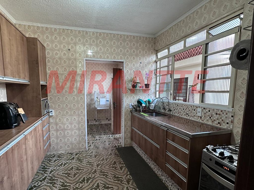 Casa terrea de 200m² com 4 quartos em Água Fria