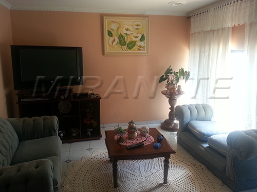 Casa terrea de 600m² com 9 quartos em Jardim Guapíra