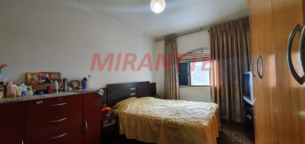 Sobrado de 420m² com 3 quartos em Jardim Guapíra