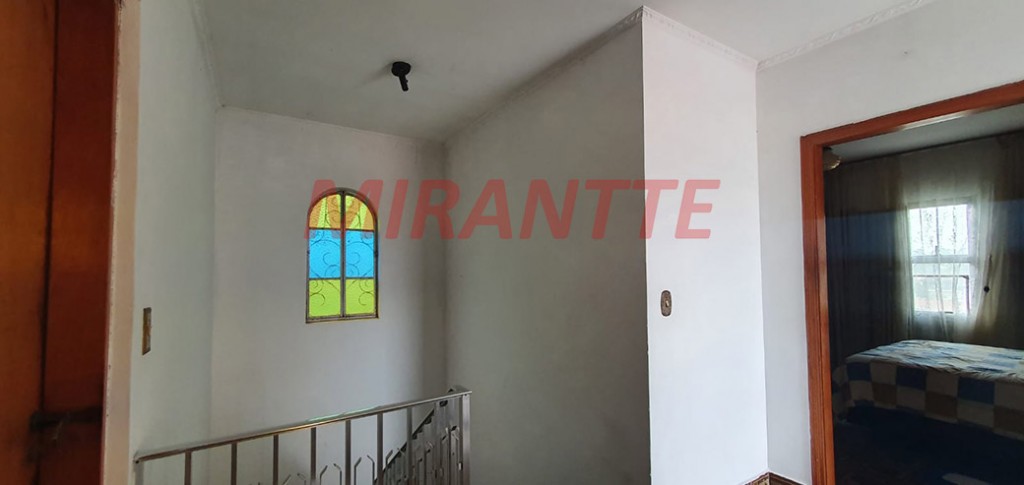 Sobrado de 420m² com 3 quartos em Jardim Guapíra