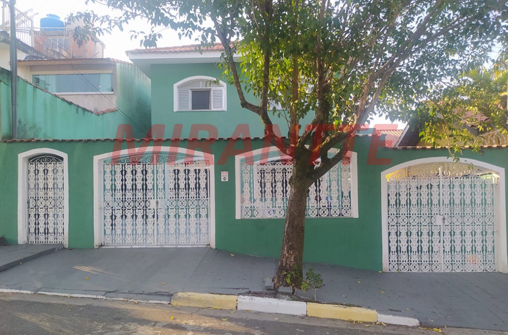 Sobrado de 420m² com 3 quartos em Jardim Guapíra