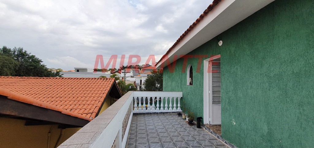Sobrado de 420m² com 3 quartos em Jardim Guapíra