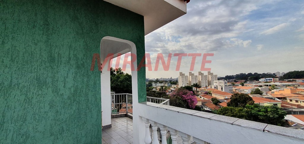 Sobrado de 420m² com 3 quartos em Jardim Guapíra