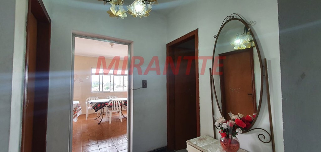 Sobrado de 420m² com 3 quartos em Jardim Guapíra
