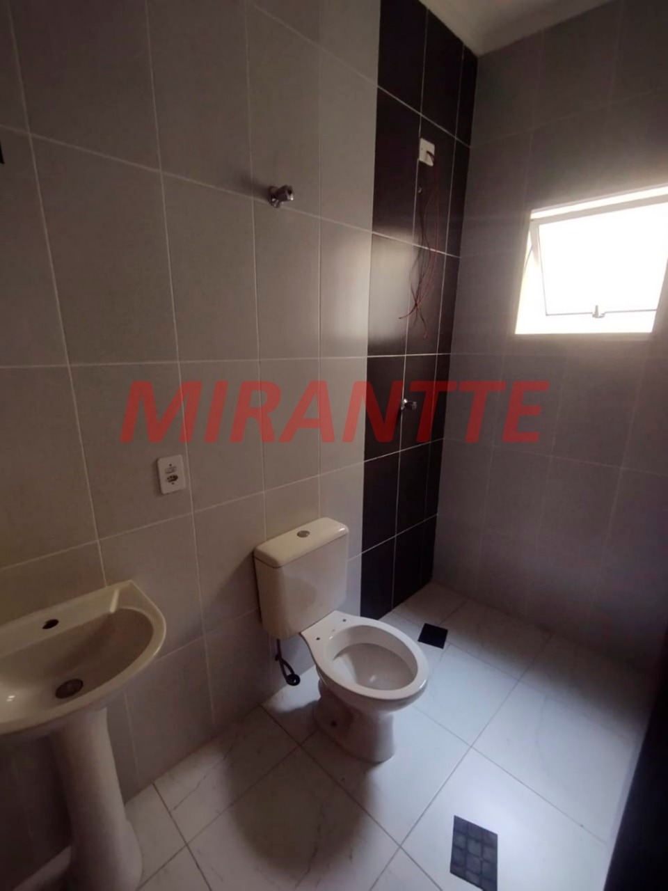Cond. fechado de 54m² com 2 quartos em Jaçana