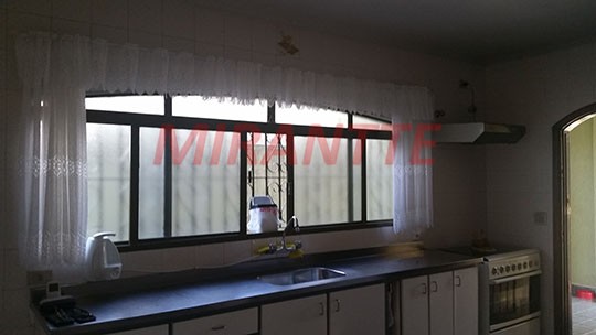 Casa terrea com 3 quartos em Água Fria