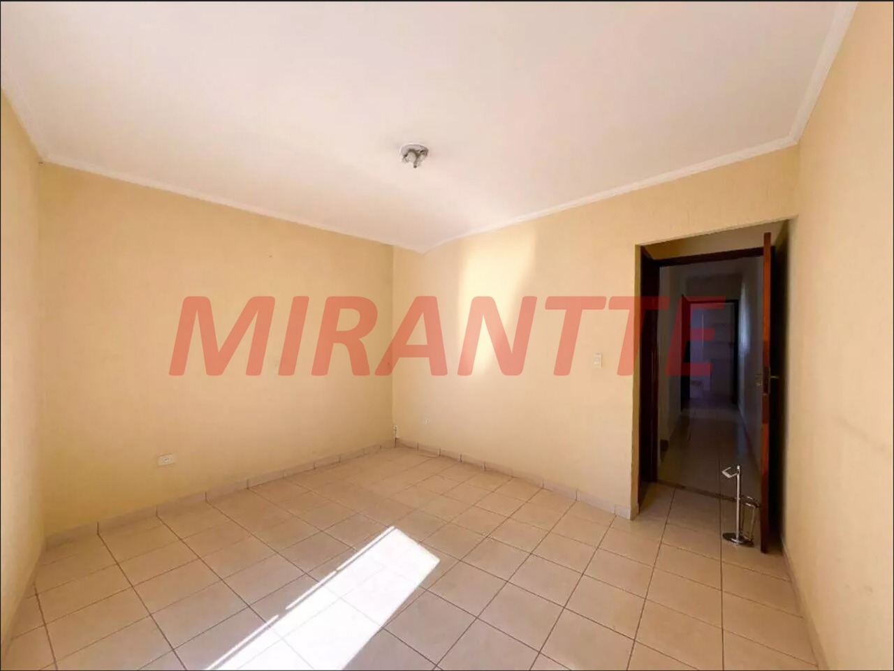 Sobrado de 125m² com 3 quartos em Jardim Virginia Bianca