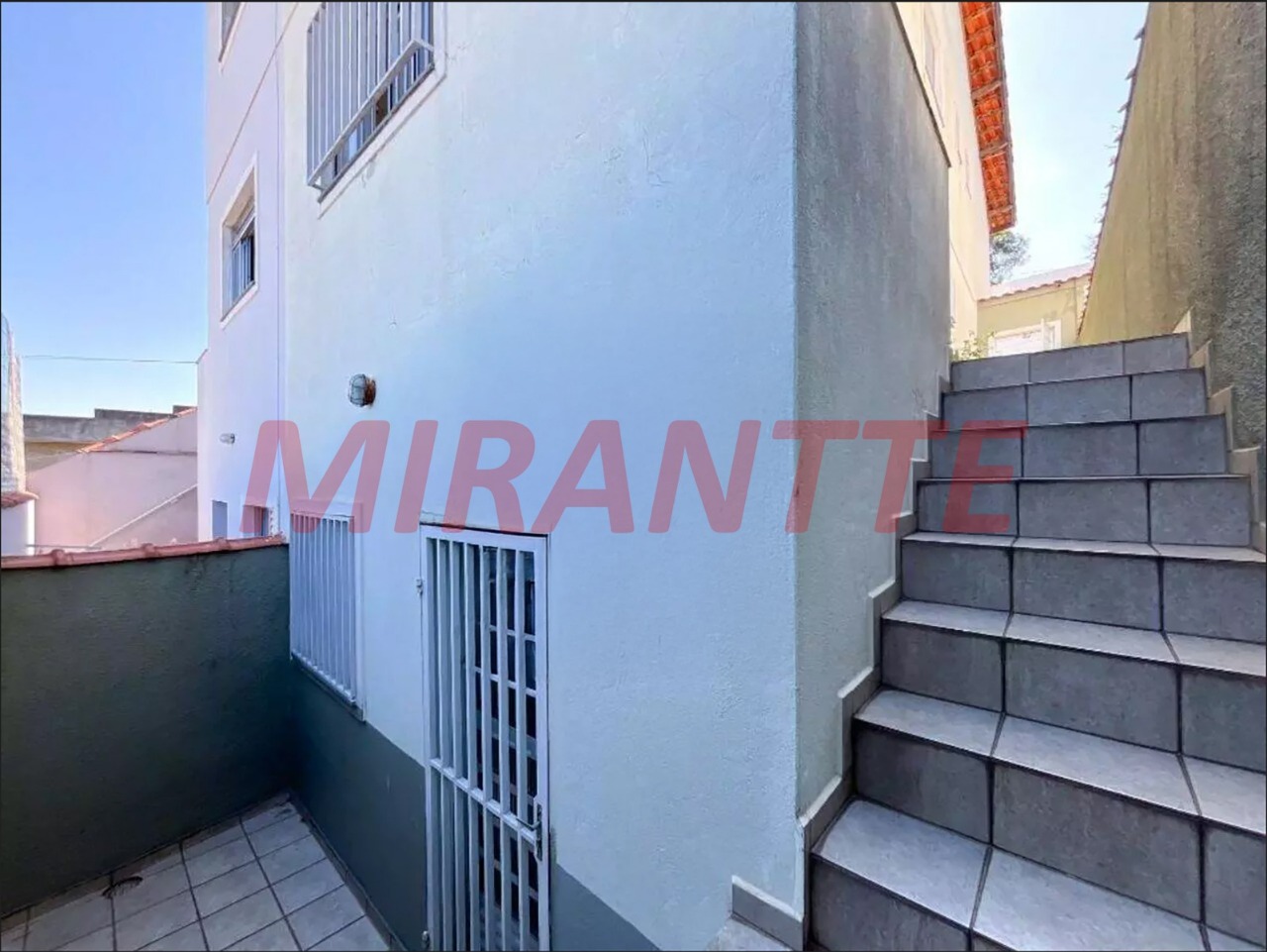 Sobrado de 125m² com 3 quartos em Jardim Virginia Bianca