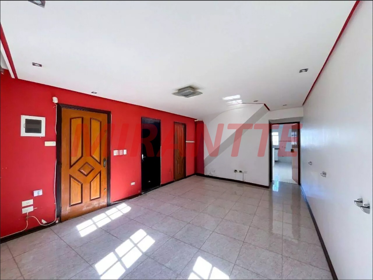 Sobrado de 125m² com 3 quartos em Jardim Virginia Bianca
