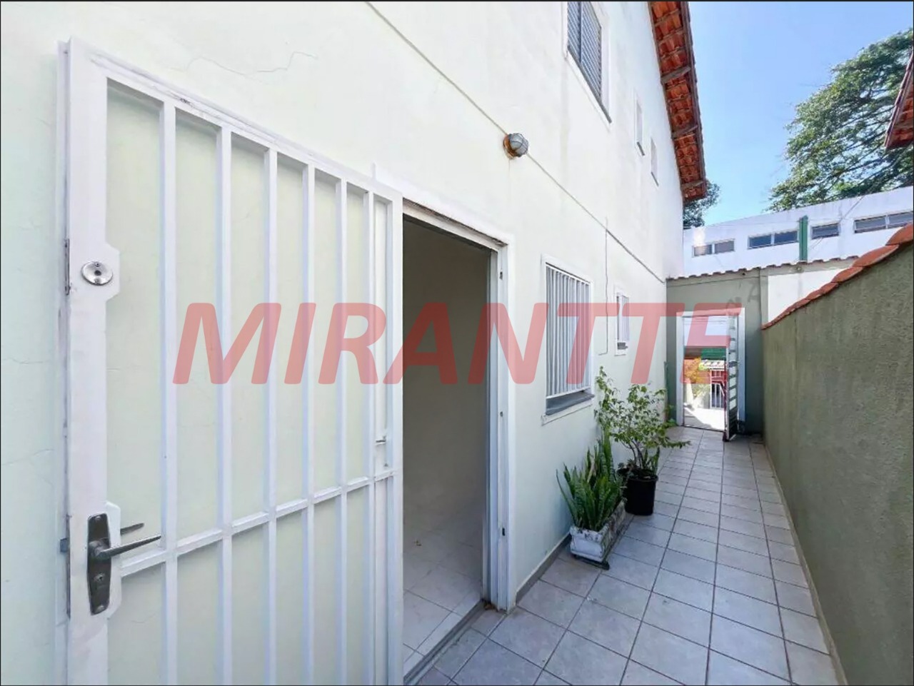 Sobrado de 125m² com 3 quartos em Jardim Virginia Bianca