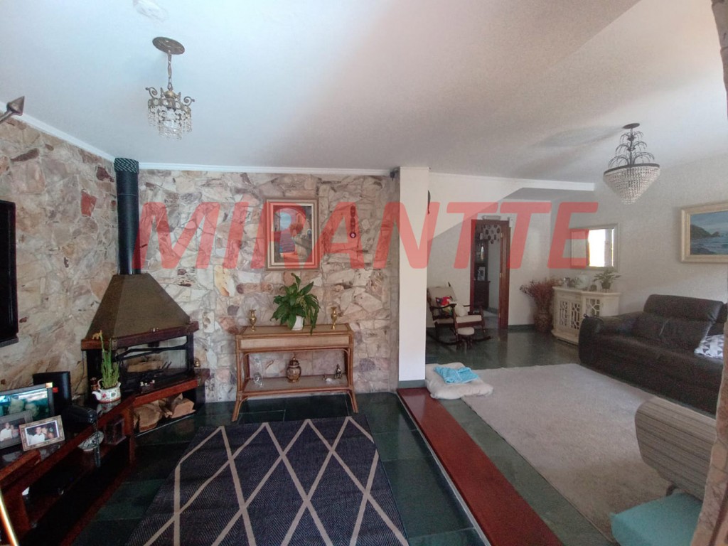 Sobrado de 205m² com 3 quartos em Vila Irmaos Arnoni