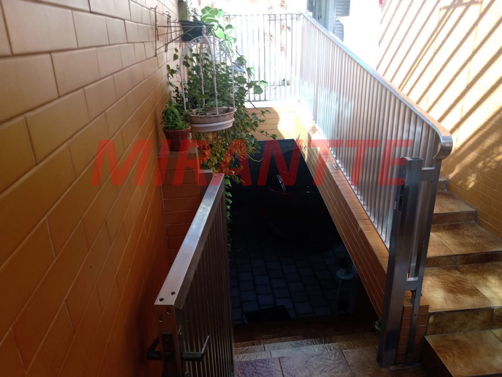 Sobrado de 205m² com 3 quartos em Vila Irmaos Arnoni