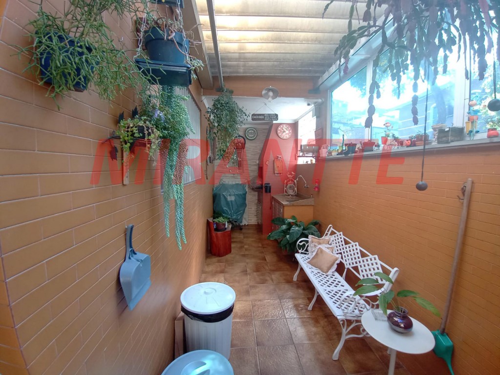 Sobrado de 205m² com 3 quartos em Vila Irmaos Arnoni