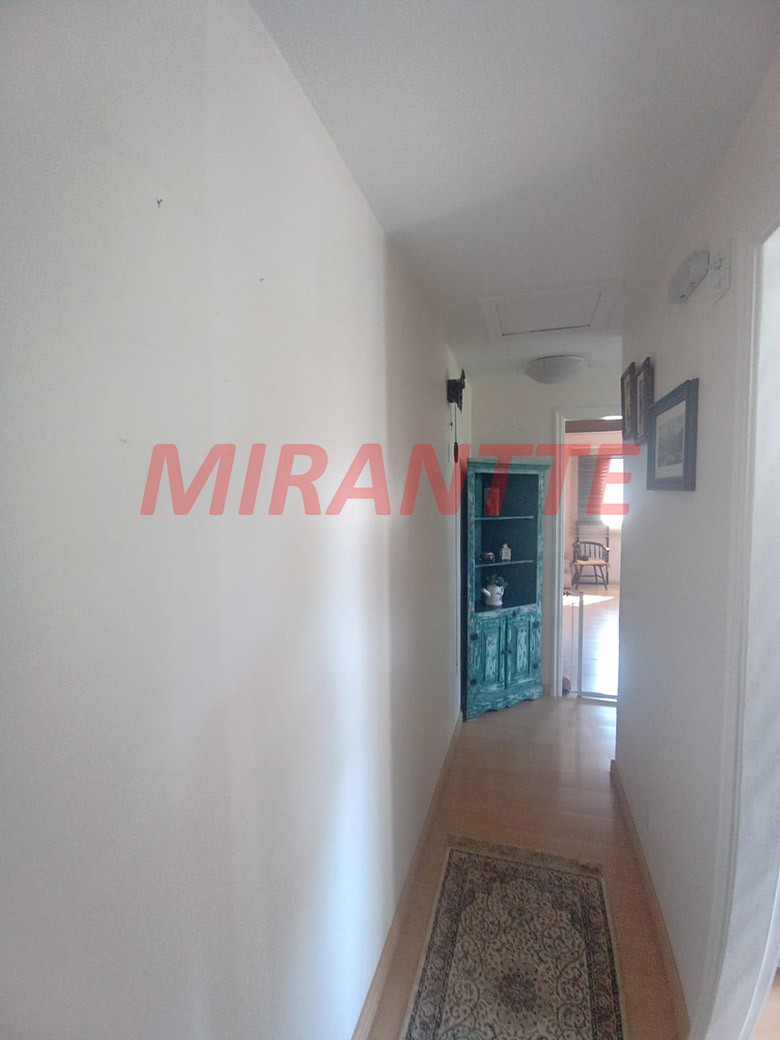 Sobrado de 205m² com 3 quartos em Vila Irmaos Arnoni