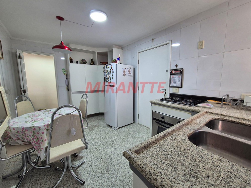 Apartamento de 160m² com 3 quartos em Santana
