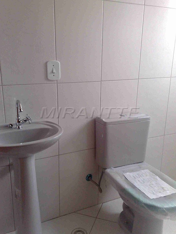 Comercial de 28m² em Jardim Cotiana