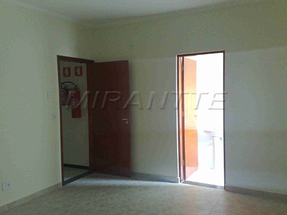 Comercial de 28m² em Jardim Cotiana