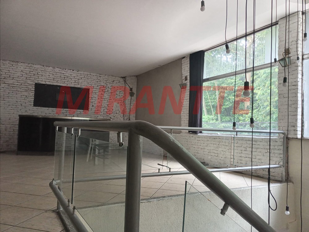 Comercial de 250m² em Horto Florestal