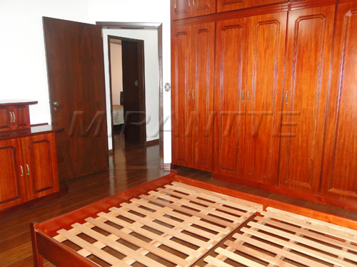 Sobrado de 365m² com 4 quartos em Jardim São Bento