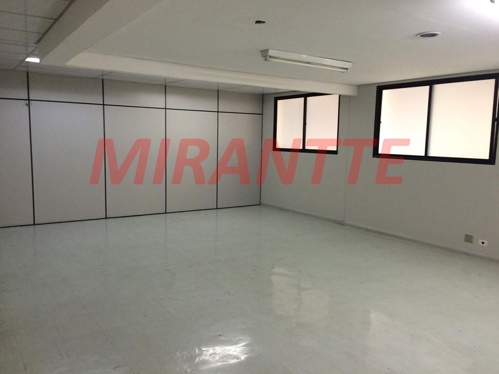 Comercial de 1454m² em Santana
