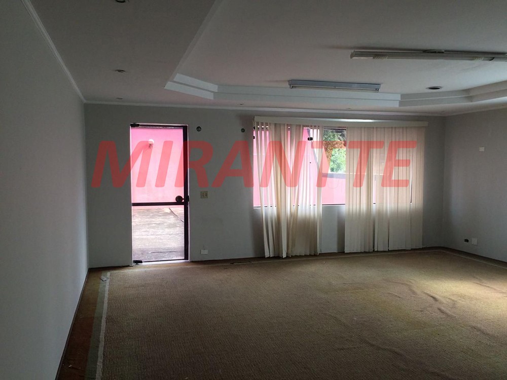 Comercial de 1454m² em Santana
