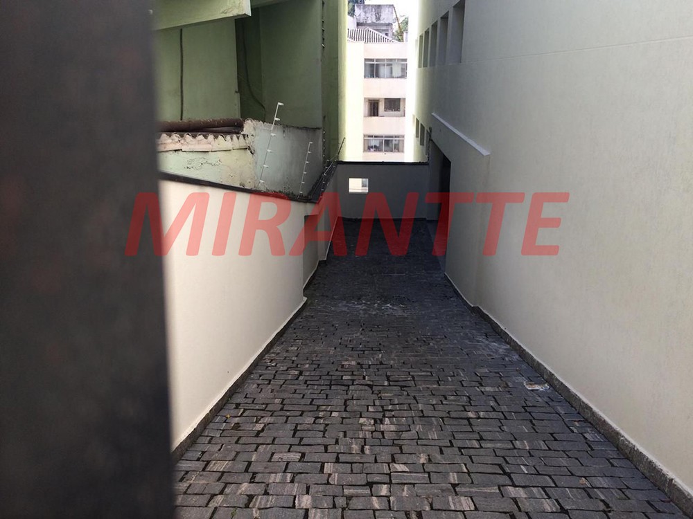 Comercial de 1454m² em Santana