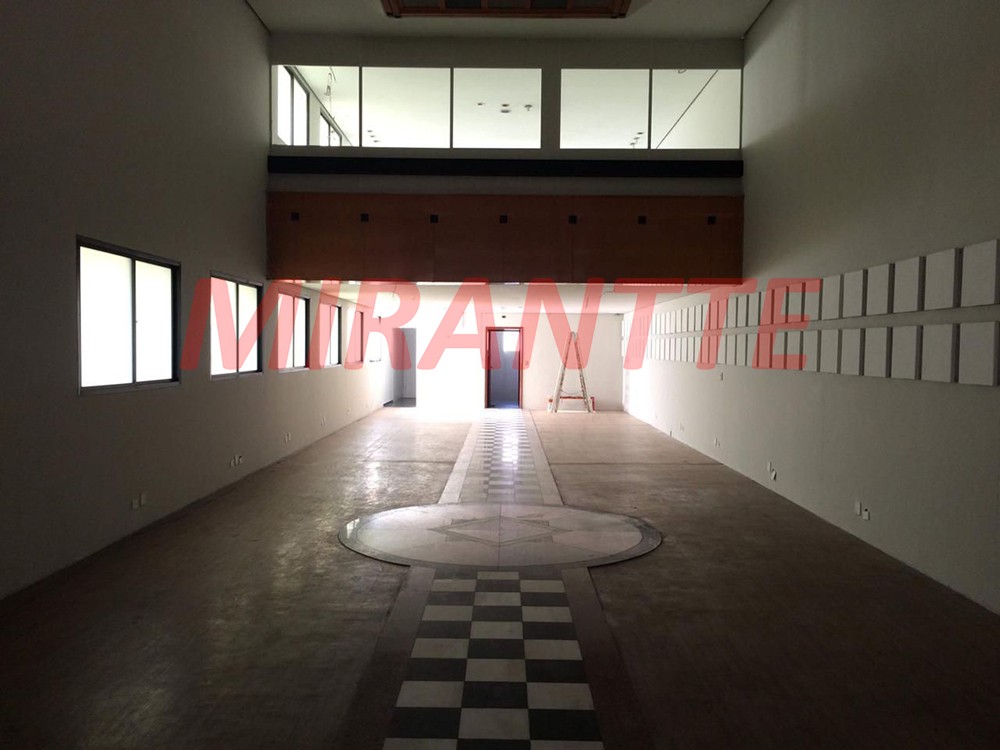 Comercial de 1454m² em Santana