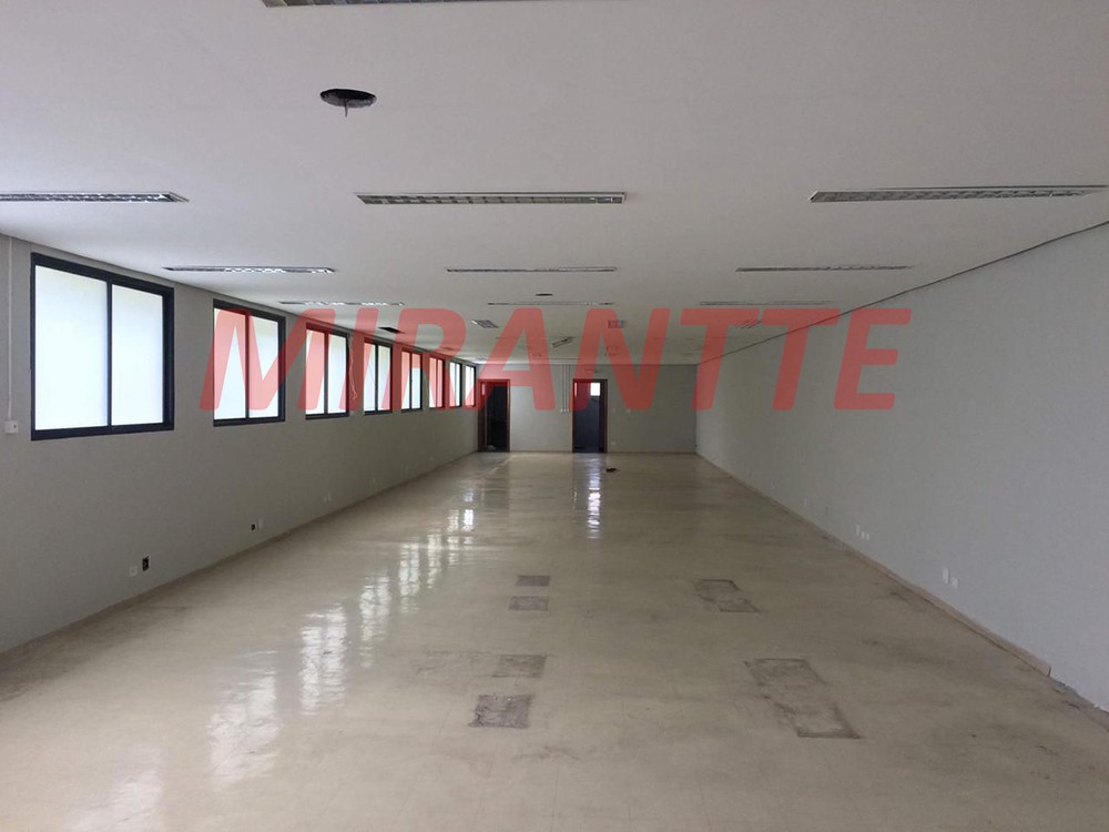 Comercial de 1454m² em Santana