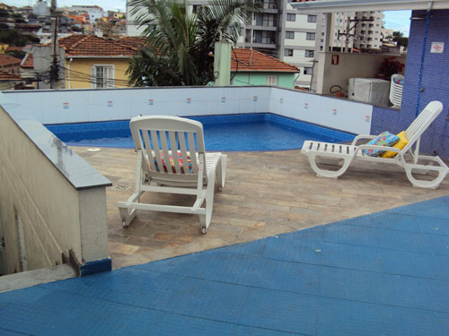 Cond. fechado de 160m² com 3 quartos em Santa Terezinha