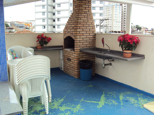 Cond. fechado de 160m² com 3 quartos em Santa Terezinha