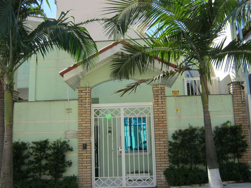 Cond. fechado de 160m² com 3 quartos em Santa Terezinha