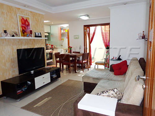 Cond. fechado de 160m² com 3 quartos em Santa Terezinha