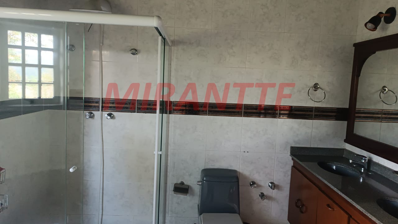 Sobrado de 425m² com 4 quartos em Serra Da Cantareira