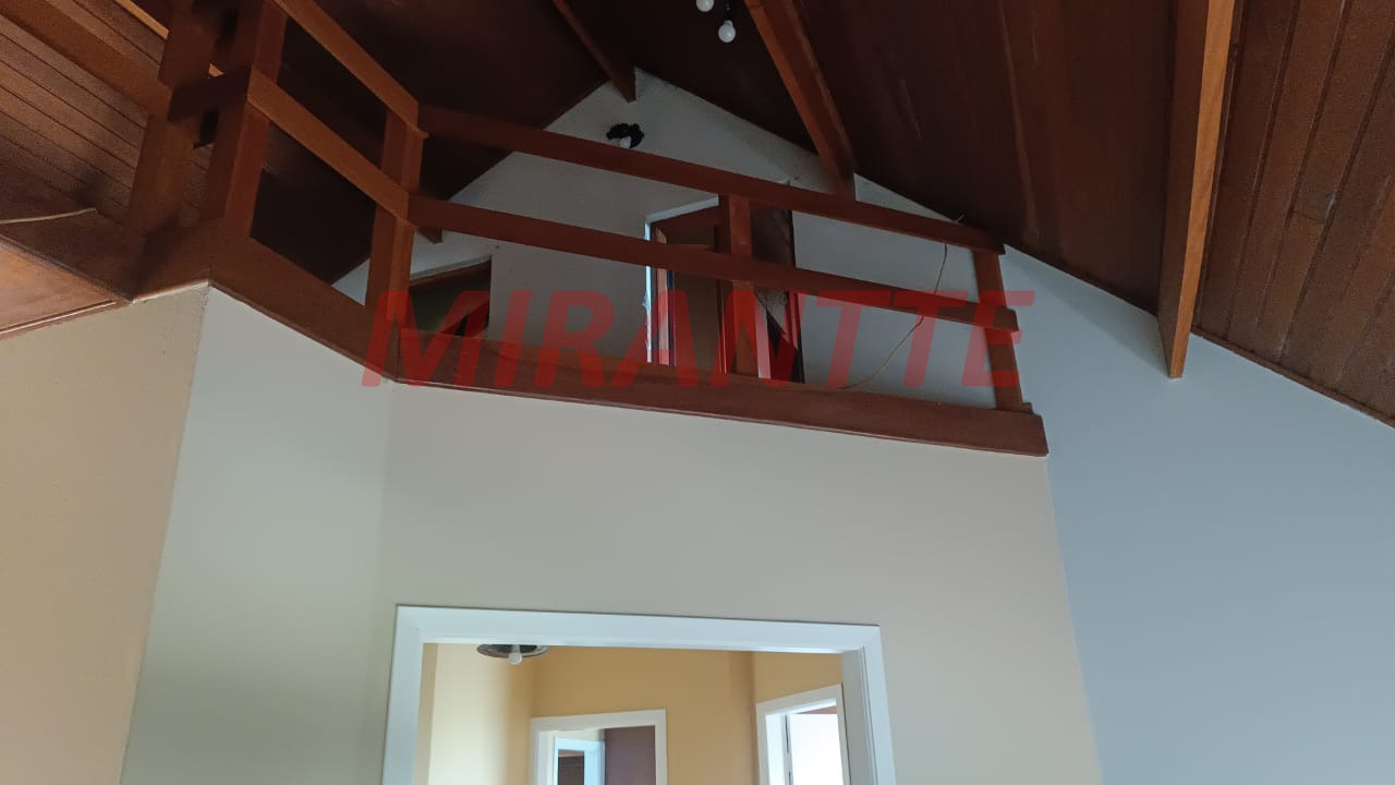 Sobrado de 425m² com 4 quartos em Serra Da Cantareira