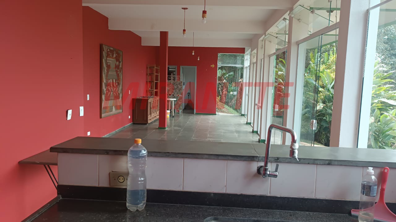 Sobrado de 425m² com 4 quartos em Serra Da Cantareira