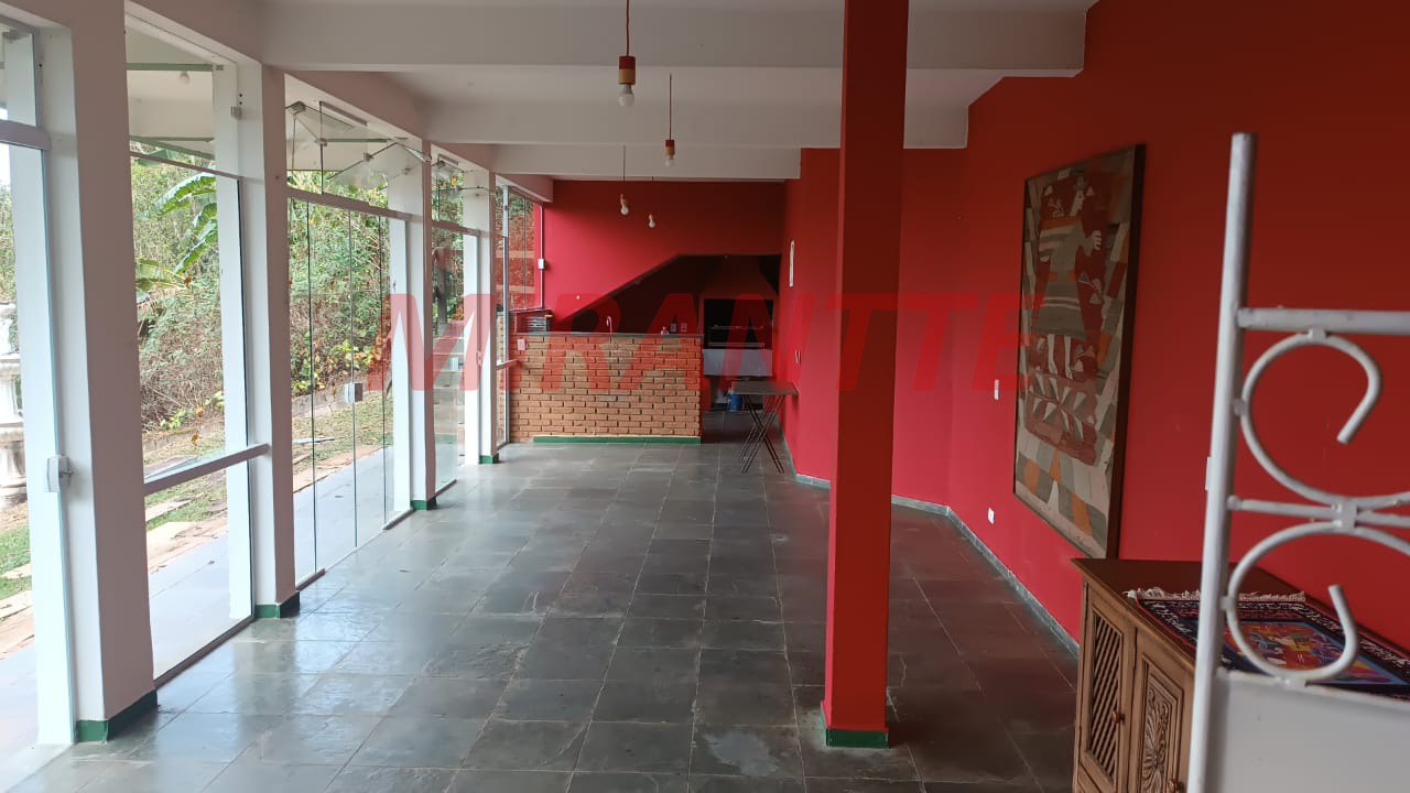 Sobrado de 425m² com 4 quartos em Serra Da Cantareira
