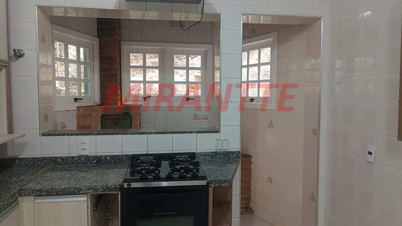 Sobrado de 425m² com 4 quartos em Serra Da Cantareira
