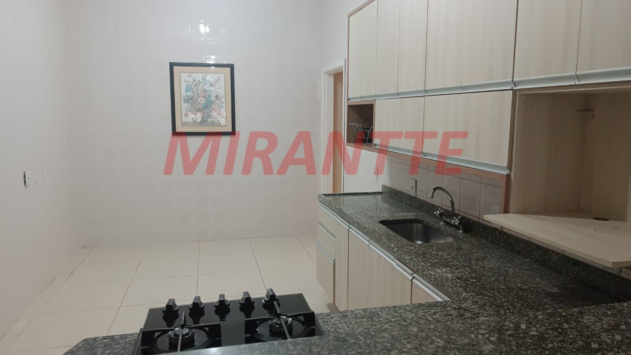 Sobrado de 425m² com 4 quartos em Serra Da Cantareira