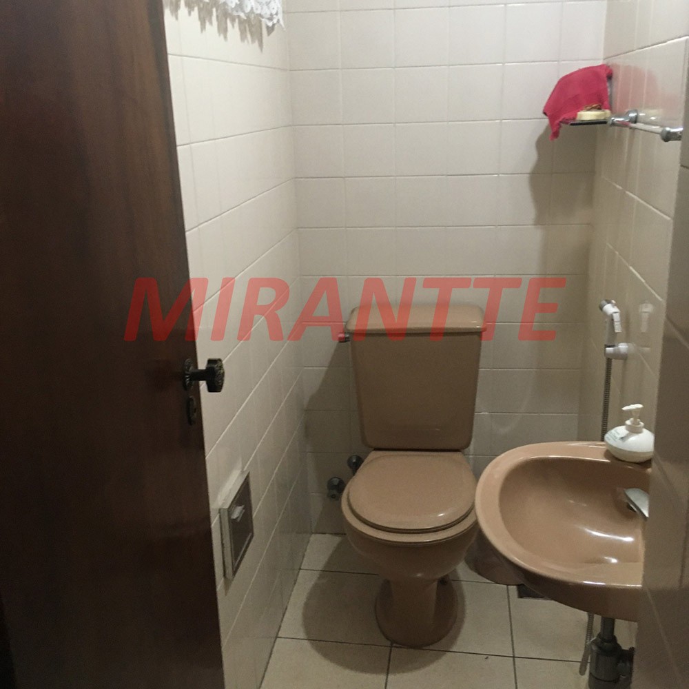 Sobrado de 190m² com 3 quartos em Santana